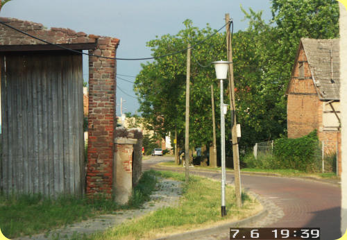 2006, ohne Schleppdach und die Südmauer wurde heruntergenommen, vorn rechts -der gemauerte Schaltschrank-