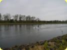 Auch bei 50 cm kann mann auf der Elbe noch Spaß haben.