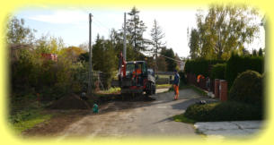Vor Meyenbergs und Heinemannsist schon alles Geschichte. Der Kabelgraben wird schon wieder zugebaggert. (Foto 28.10.2020)