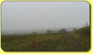 Dichter Nebel behindert den Blick und die Montage des abgebrannten Windrades