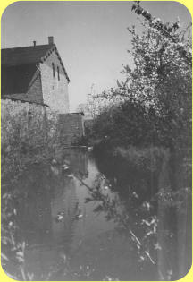 Um 1935 speiste die Schrote in diesem Bereich noch den Ententeich der Familie Raecke.