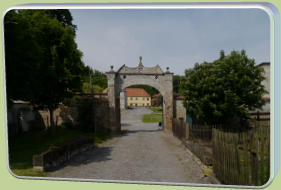 Das Eingangsportal zur Komturei Bergen 2018